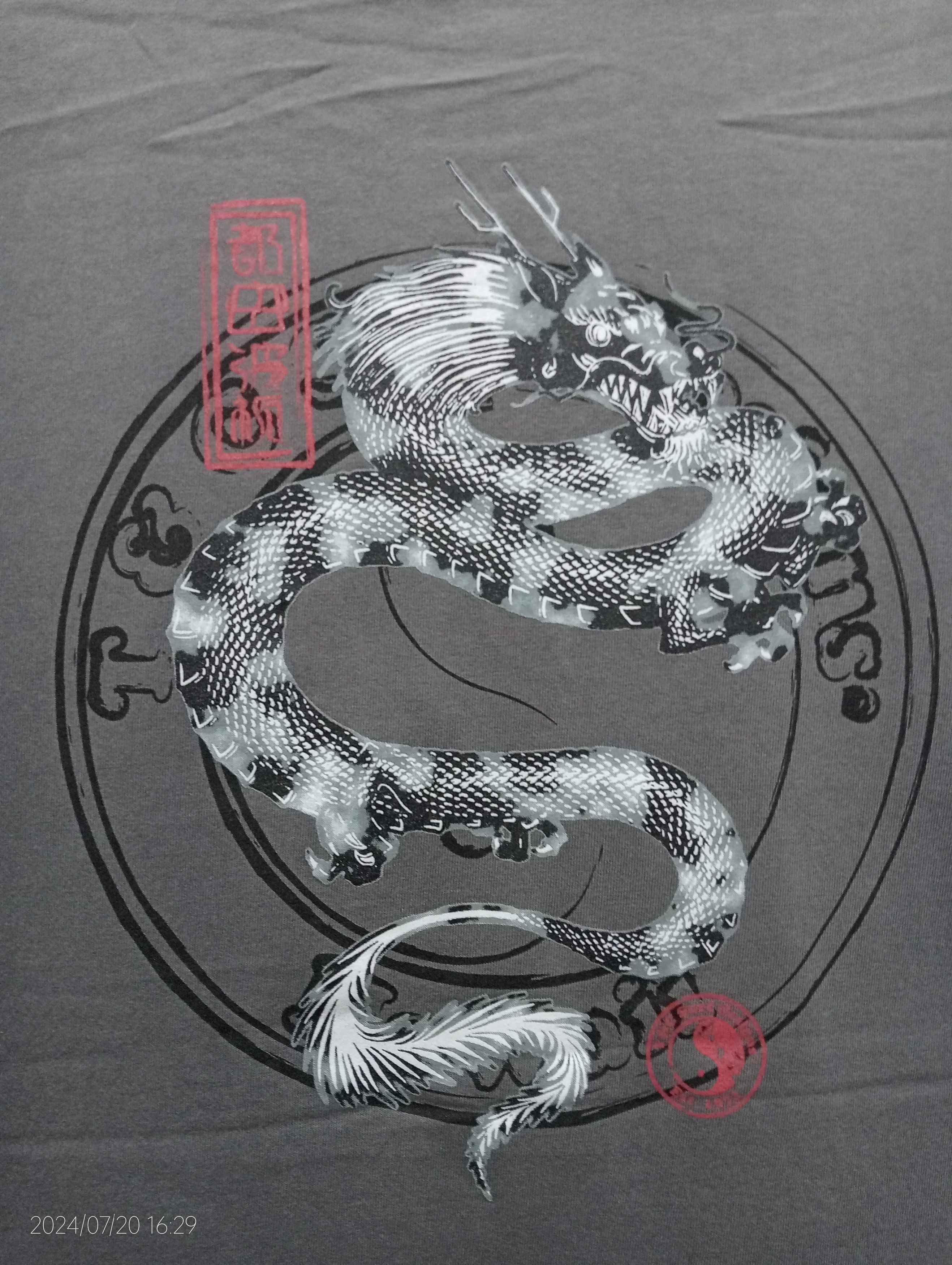 Vintage Vintage '90s Single Stitch T&C Surf Design Hawaii Dragon Tee Size US M / EU 48-50 / 2 - 2 Thumbnail