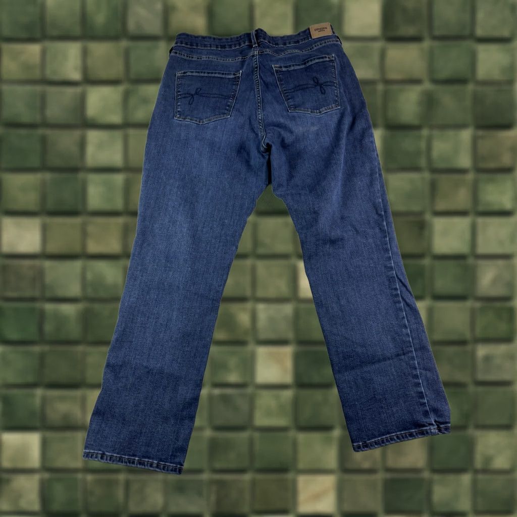 Denizen DENIZEN Jeans Women Mid Rise Straight Leg Stretch Sculpt 16s 16 Regular Blue Denim 5-Pocket City Vintage: No Size 38" / US 16 / IT 52 - 1 Thumbnail