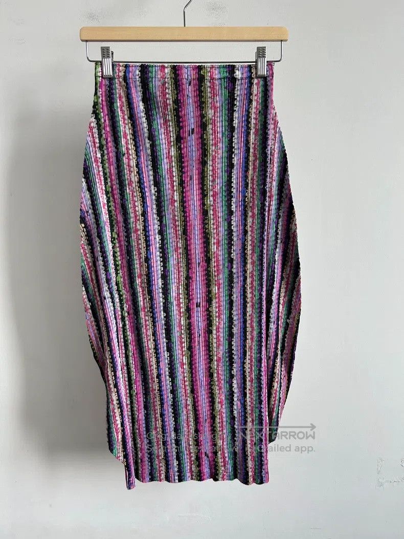 Issey Miyake Issey Miyake Purple Midi Skirt Size 22" - 1 Thumbnail