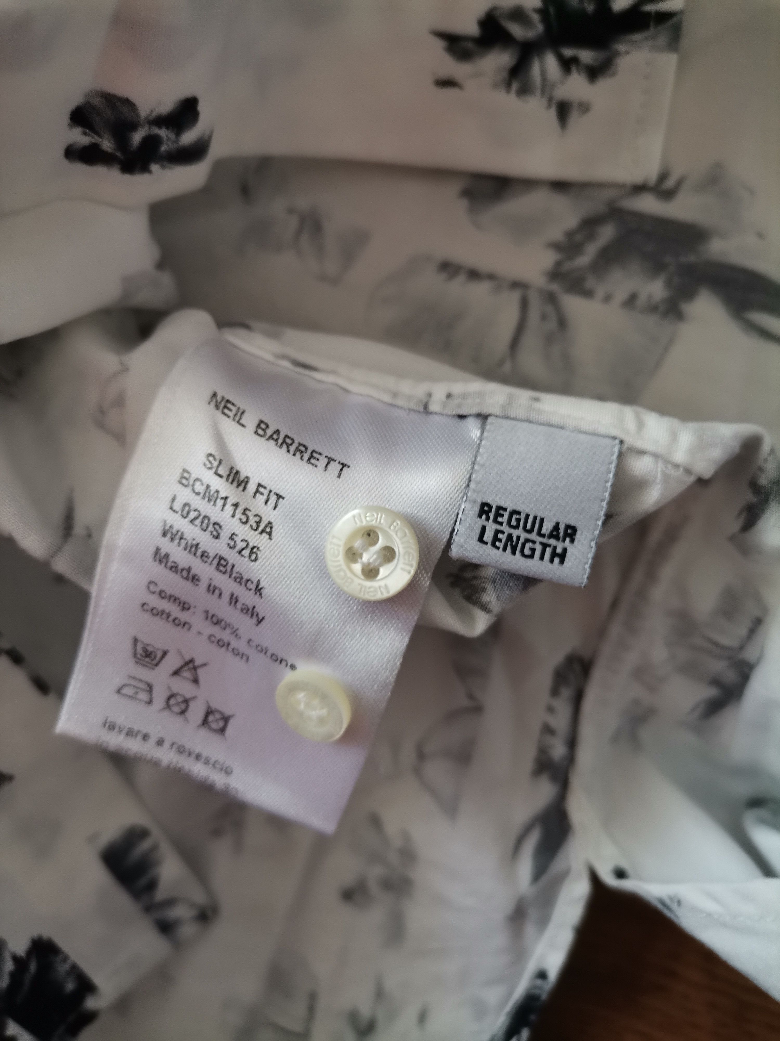 Neil Barrett Neil Barrett Floral Shirt Size US L / EU 52-54 / 3 - 4 Thumbnail