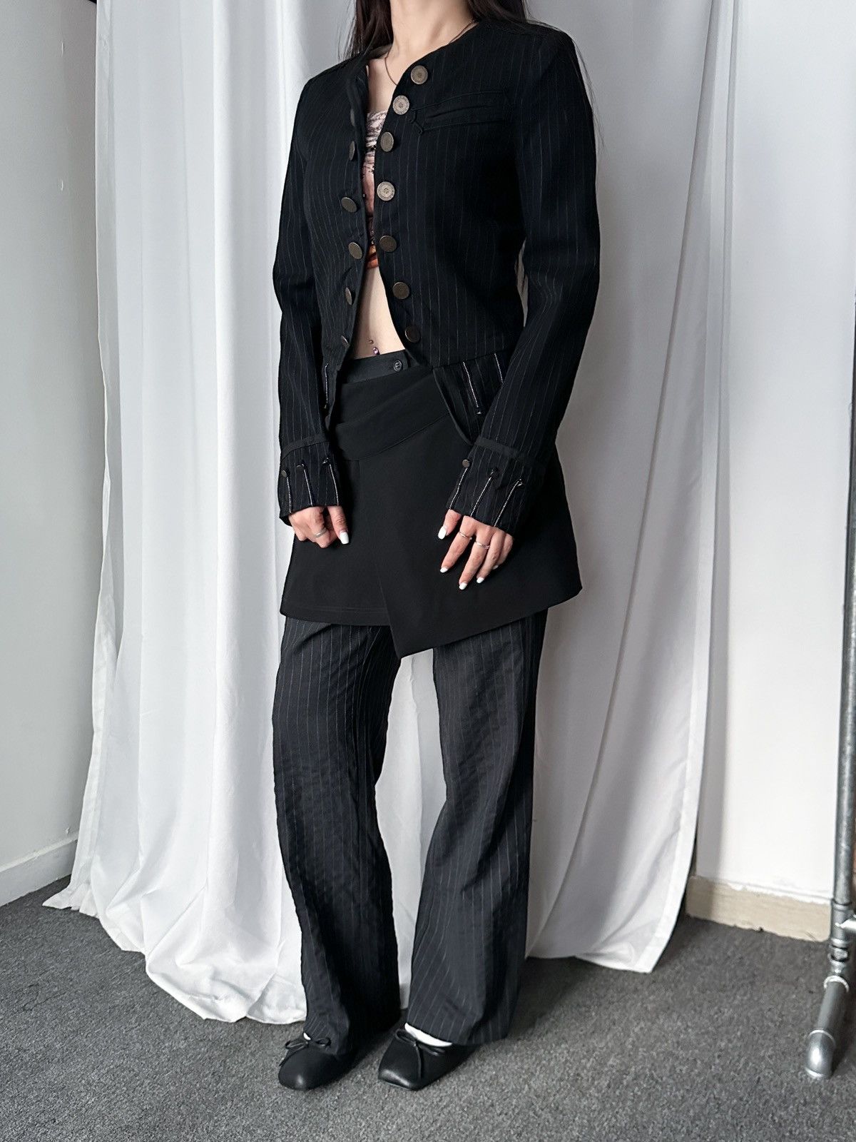 Codes Combine 2000s Codes Combine pinstripe blazer with antique buttons Size S / US 4 / IT 40 - 1 Thumbnail