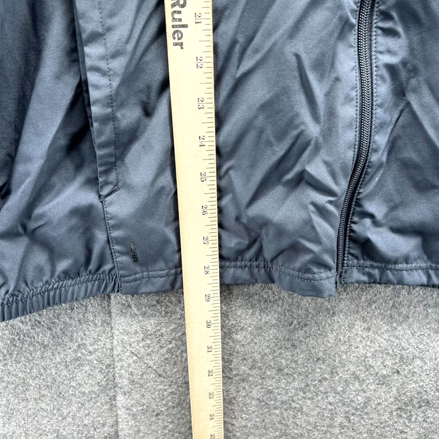 Champion VINTAGE Champion Jacket Mens Large Gray Windbreaker Full Zip Performance Lightweight, Regular Fit, 2XL? Size US L / EU 52-54 / 3 - 4 Thumbnail