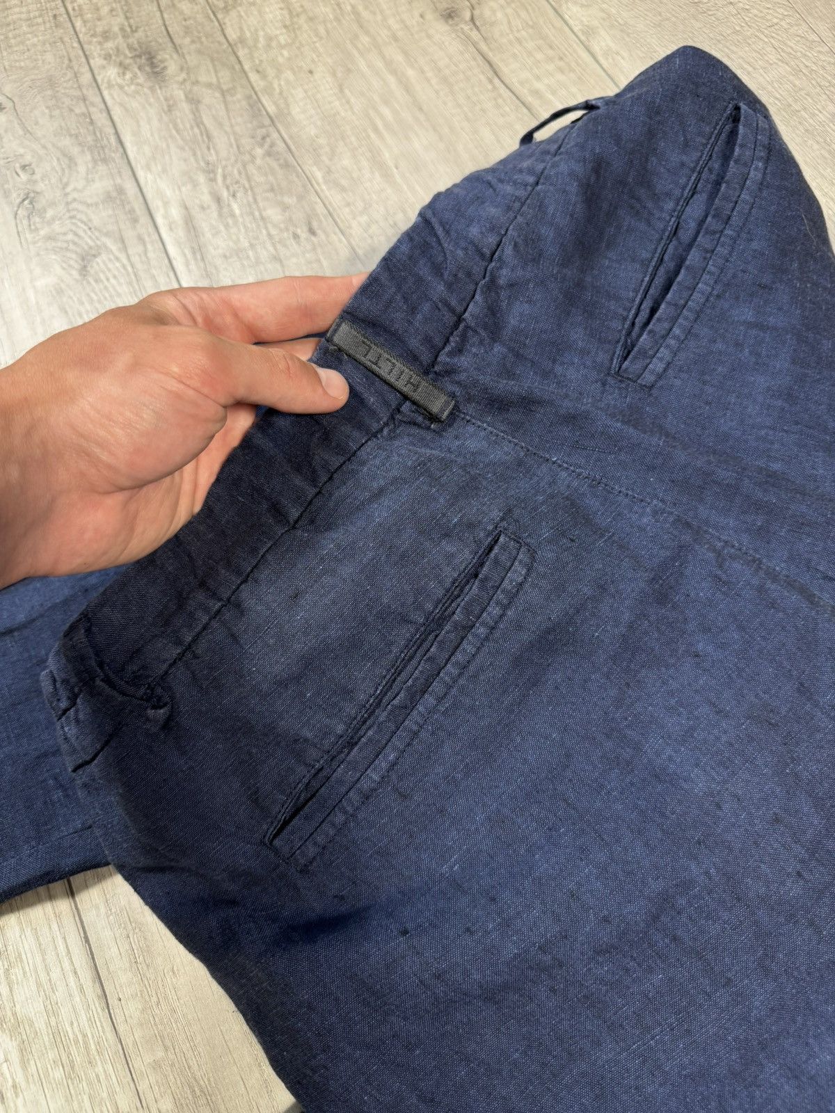Hiltl Hiltl Tessuti Sondrio lightweight tapered linen trousers Size US 32 / EU 48 - 12 Thumbnail
