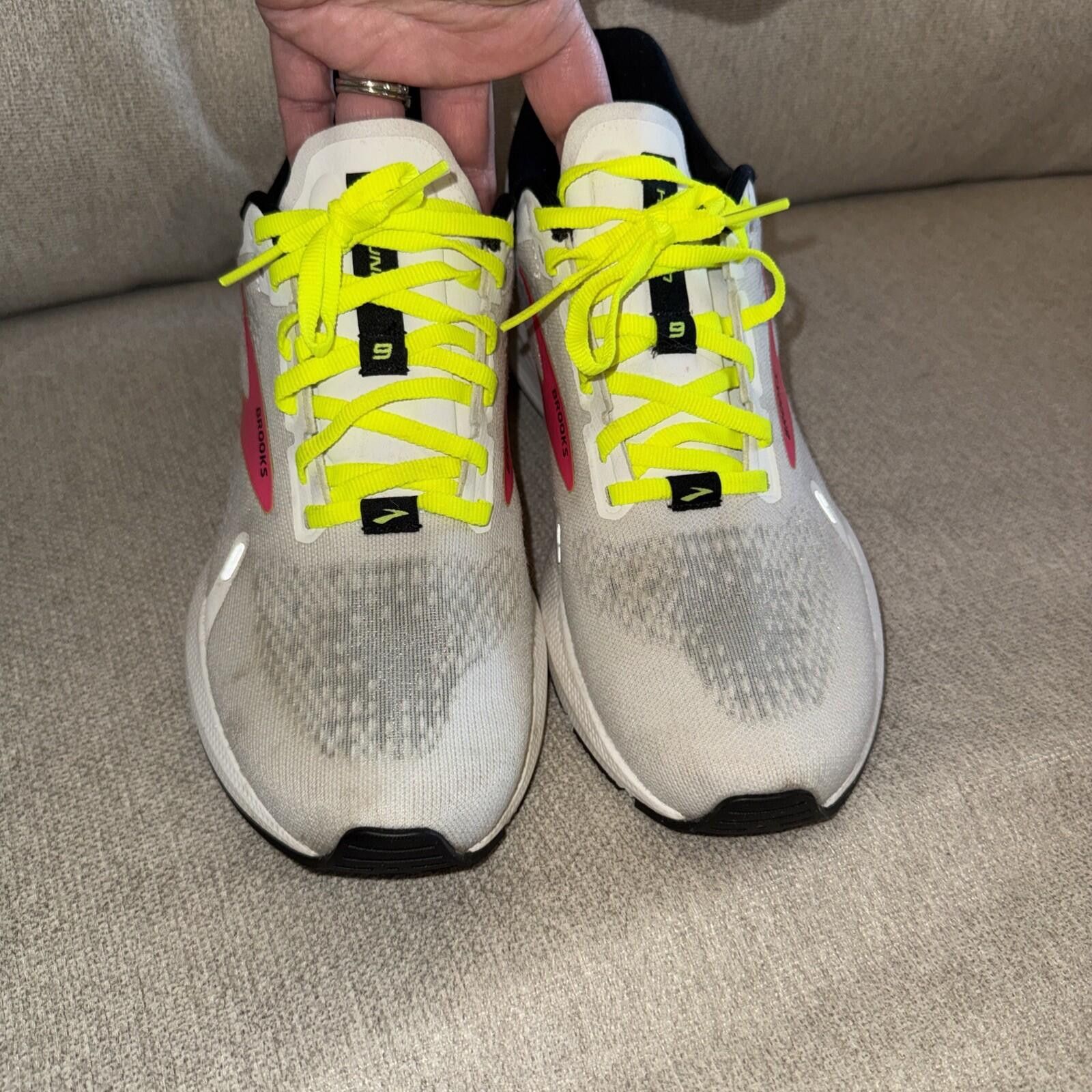 Brooks Brooks Womens Launch 9 GTS Running Shoe White Pink Yellow Size US 8 / IT 38 - 3 Thumbnail