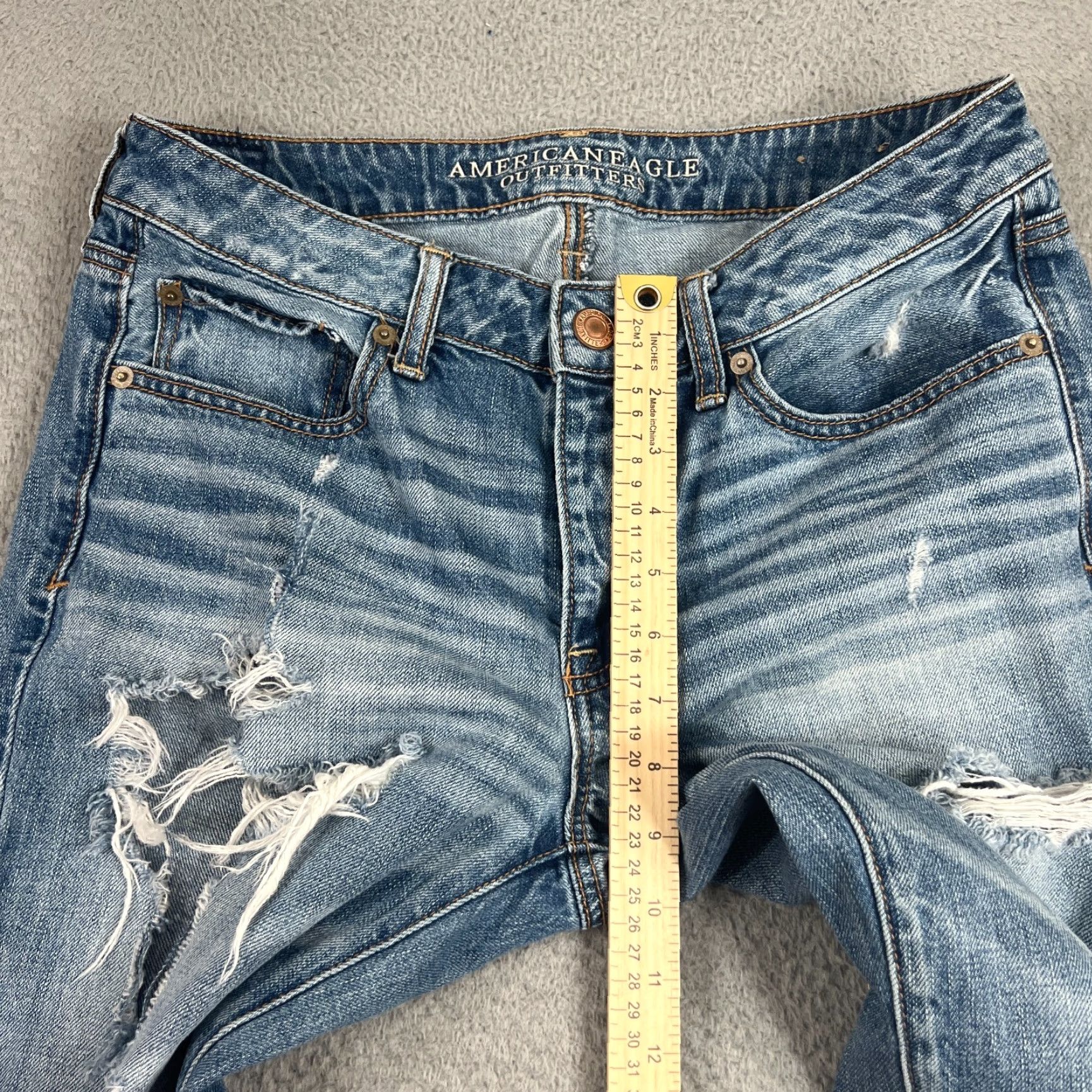 American Eagle Outfitters AMERICAN EAGLE Jeans Womens 8 Blue Cropped Destroyed Button Fly Size 30" / US 8 / IT 44 - 6 Thumbnail