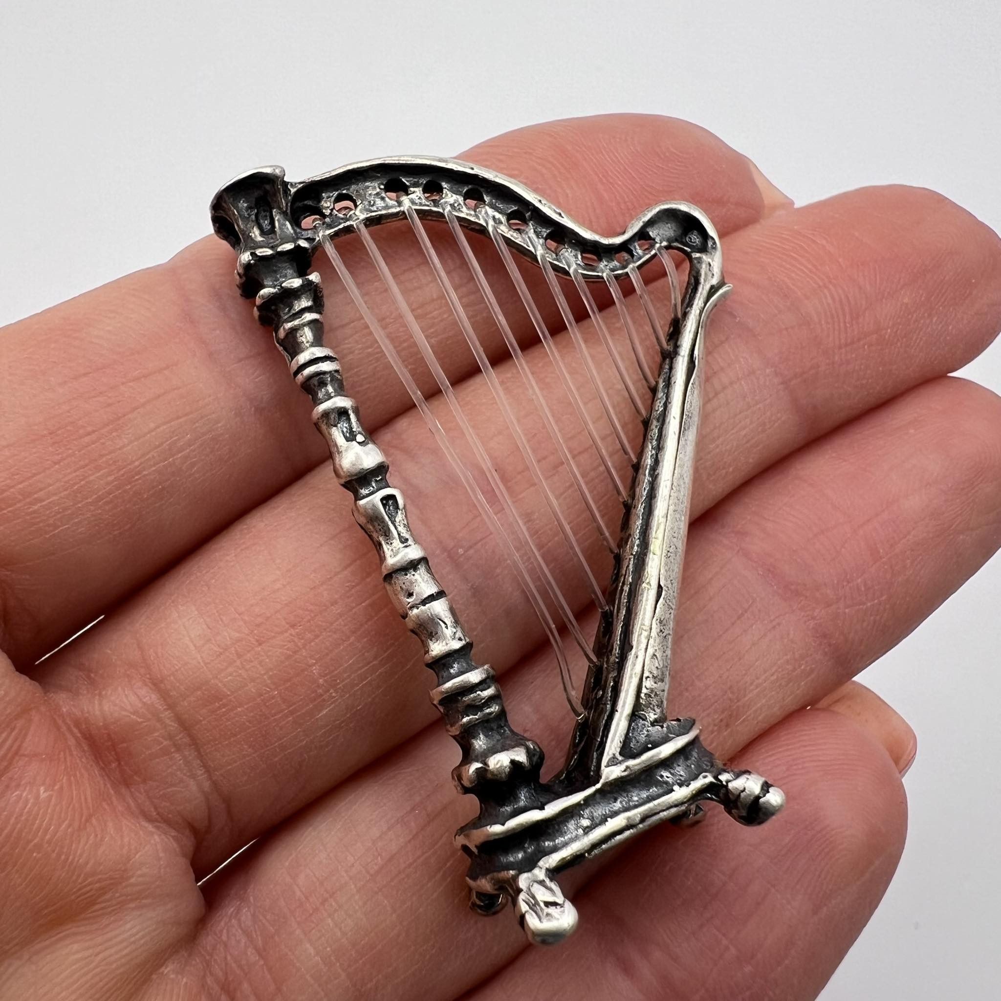 Vintage Vintage Mini Statue Silver 800 Music Harp Signed Italy Size ONE SIZE - 1 Thumbnail