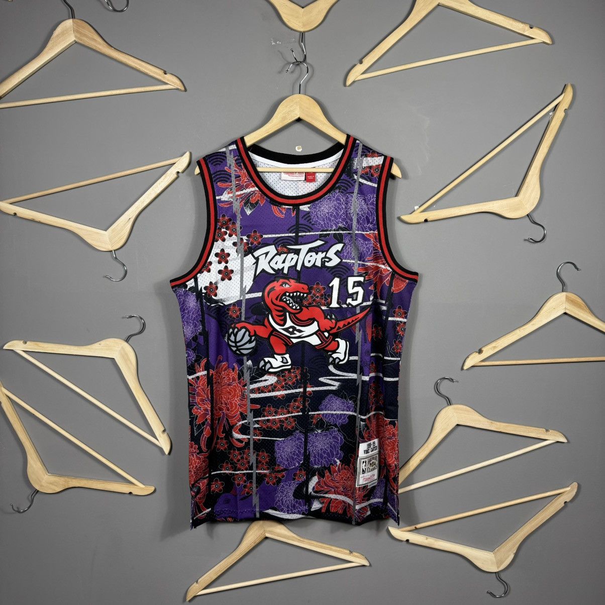 NBA Toronto Raptors NBA #15 Carter Basketball Jersey Size US L / EU 52-54 / 3 - 1 Thumbnail