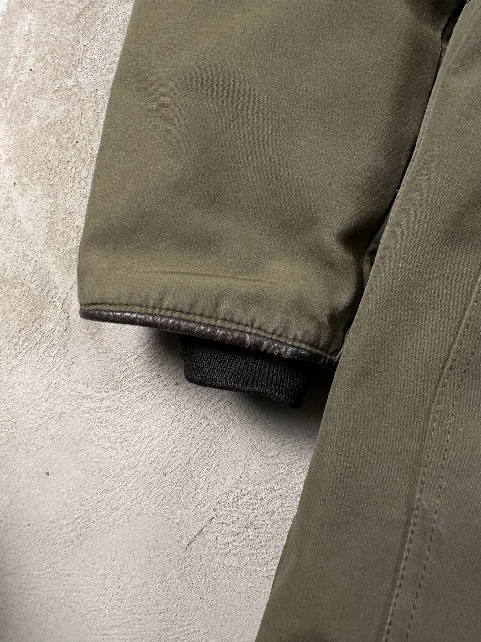 Canada Goose Canada Goose Baniff Fur Hood Military Down Winter Parka Size US XL / EU 56 / 4 - 13 Thumbnail