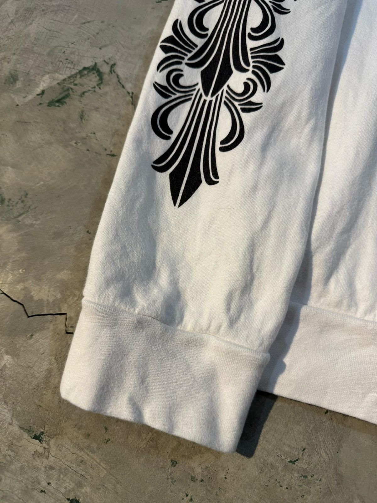 Chrome Hearts Chrome Hearts Horseshoe Floral White Crewneck Size US XL / EU 56 / 4 - 10 Thumbnail