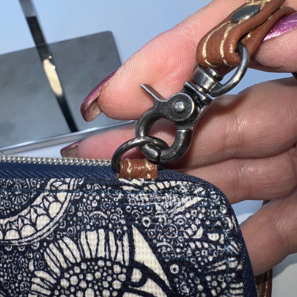 Other Sakroots Navy and White Patterned Convertible Crossbody Wallet Size ONE SIZE - 3 Thumbnail