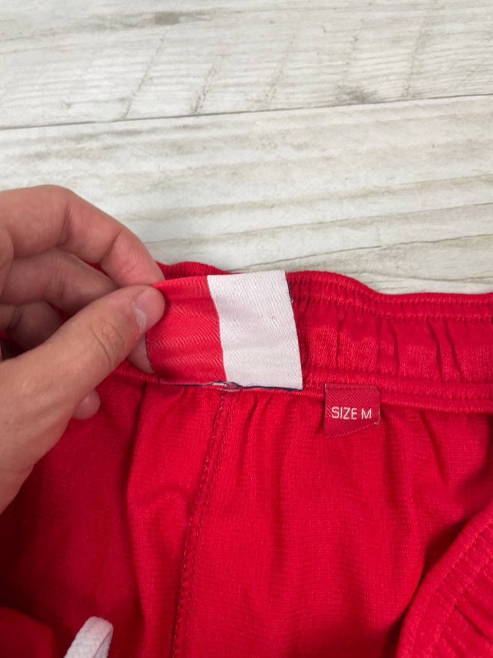 Reebok REEBOK LIVERPOOL 1996 1998 HOME FOOTBALL SOCCER SHORTS Size US 32 / EU 48 - 7 Thumbnail