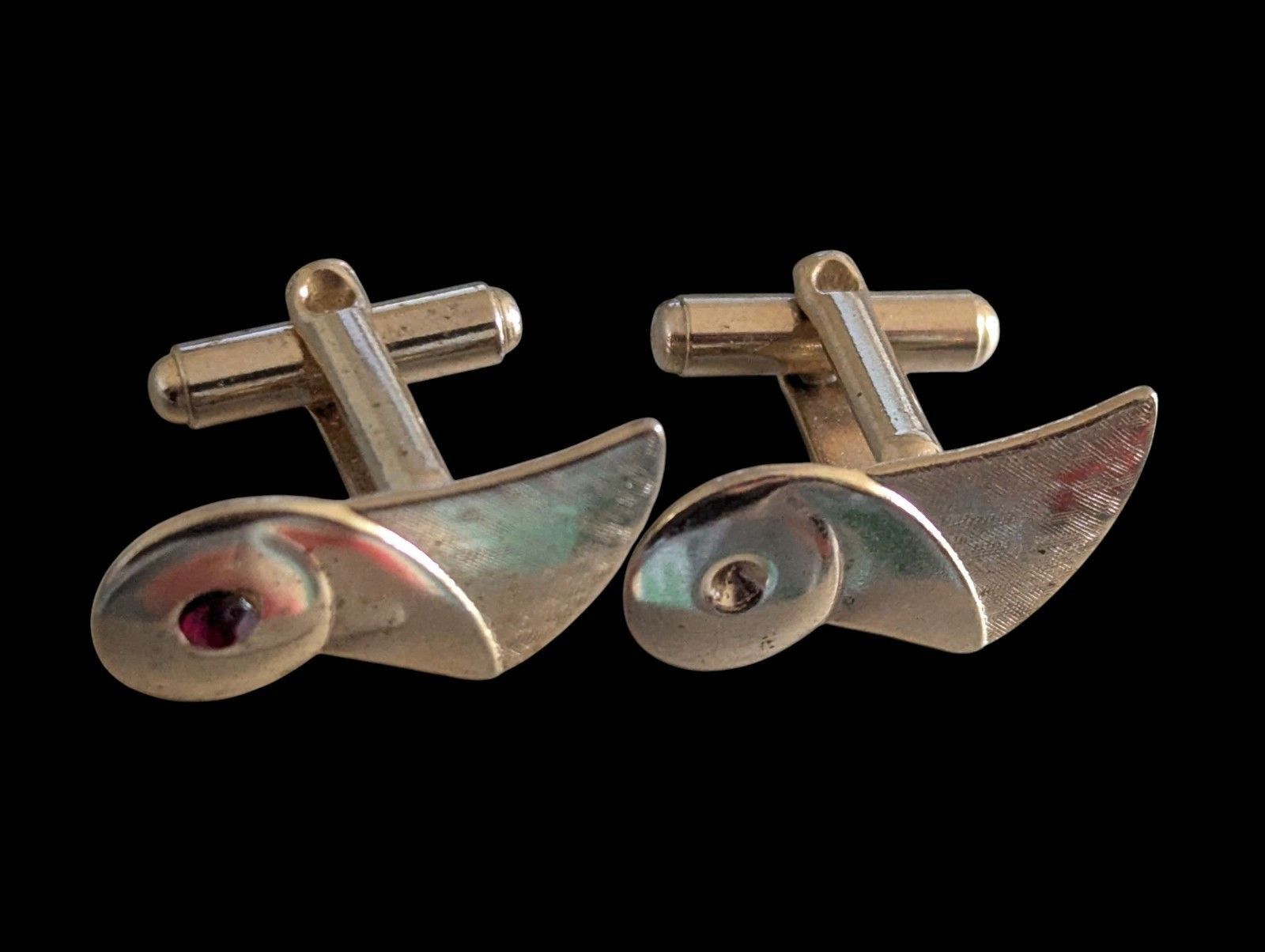 Other NOS Vintage Set Mens Cuff Links Tie Tack Gold Toned Sixties Size ONE SIZE - 4 Thumbnail