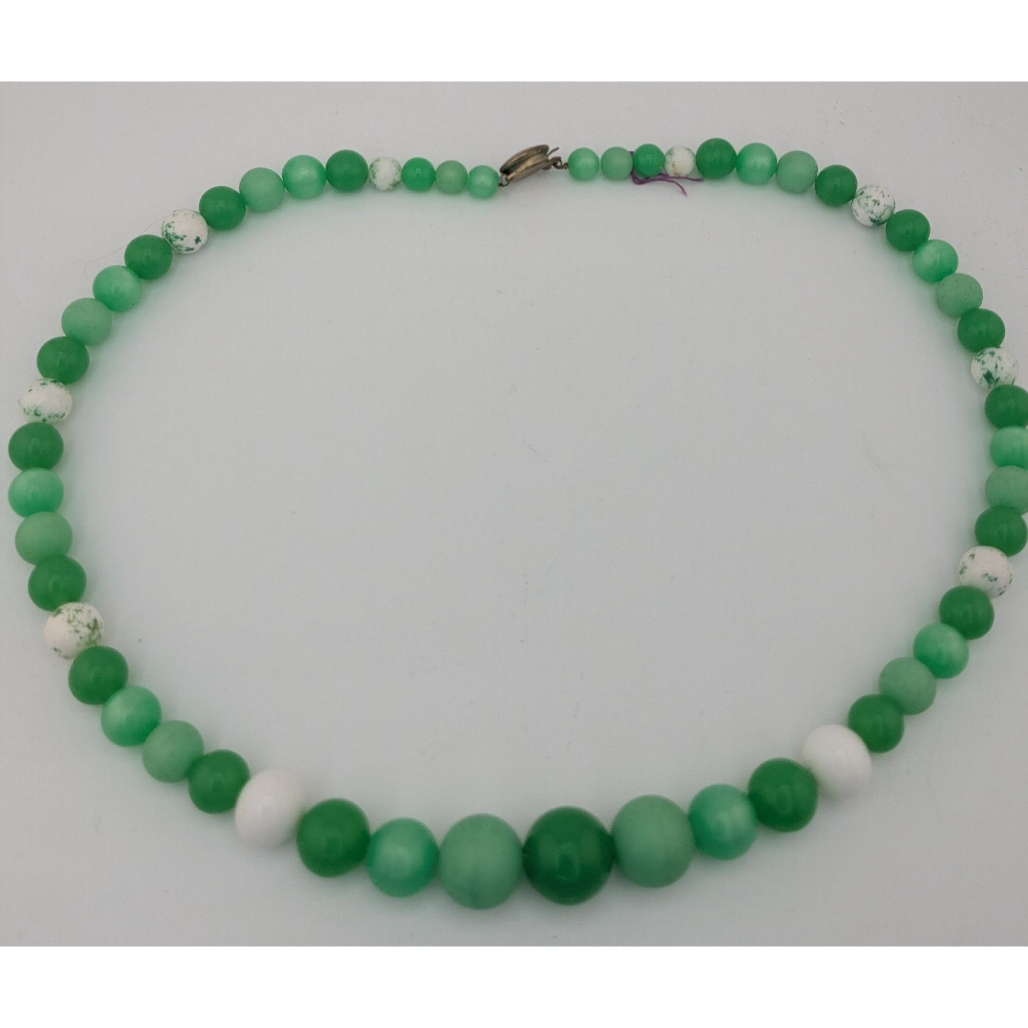Other Vintage Retro Green & White Beaded Necklace Size ONE SIZE - 6 Thumbnail