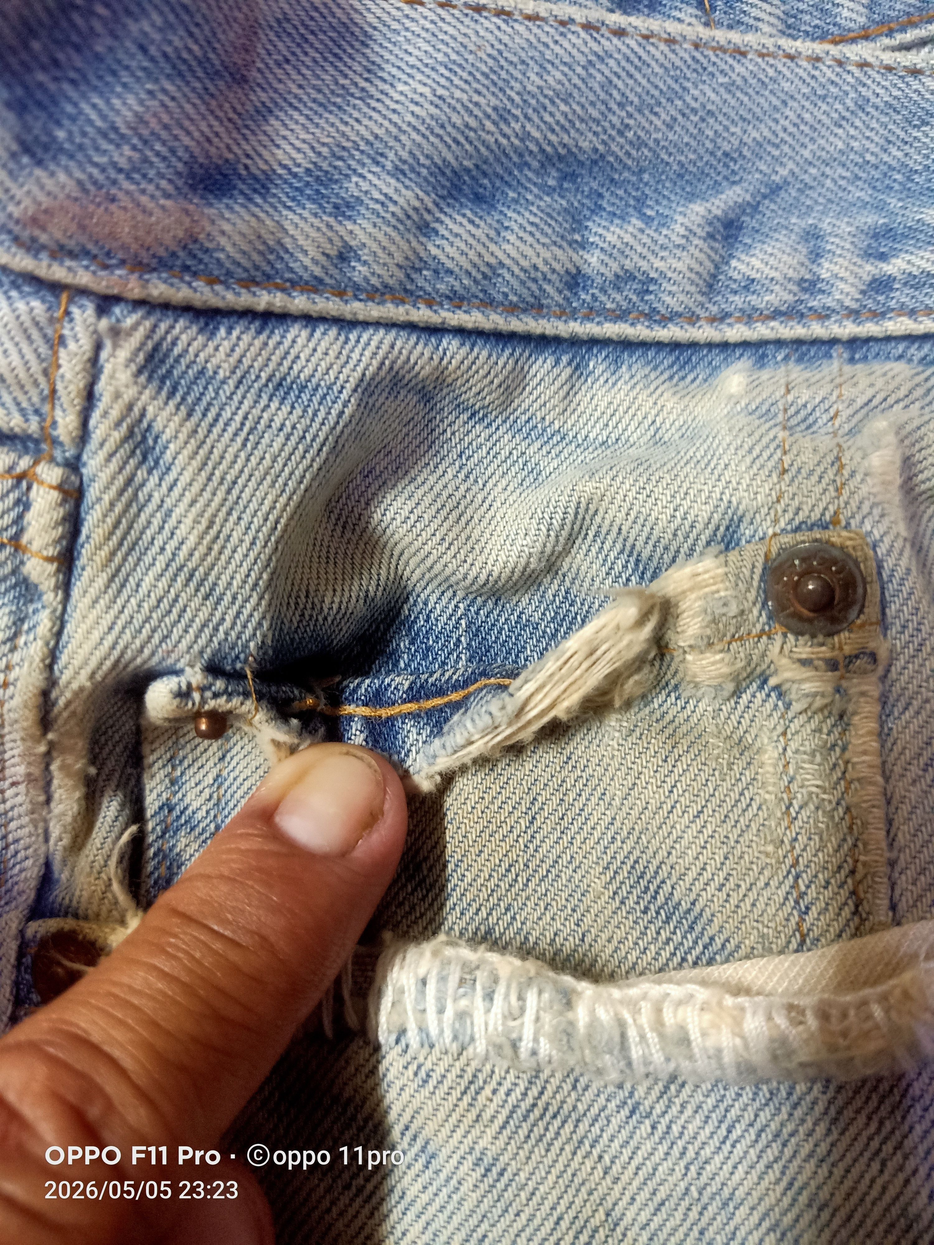 Levi's Vintage Clothing 💥 Levi's Vintage 501 70s Stamp Button 558 Distressdenim 💥 Size US 34 / EU 50 - 10 Thumbnail