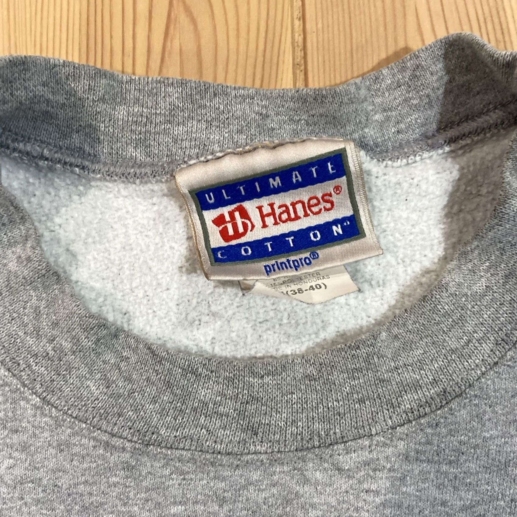 Jansport VINTAGE Hanes Marquette Pullover Sweatshirt Gray M Women's Long Sleeve Logo College Pullover Sweatshirt Womens Gray M Size M / US 6-8 / IT 42-44 - 2 Thumbnail