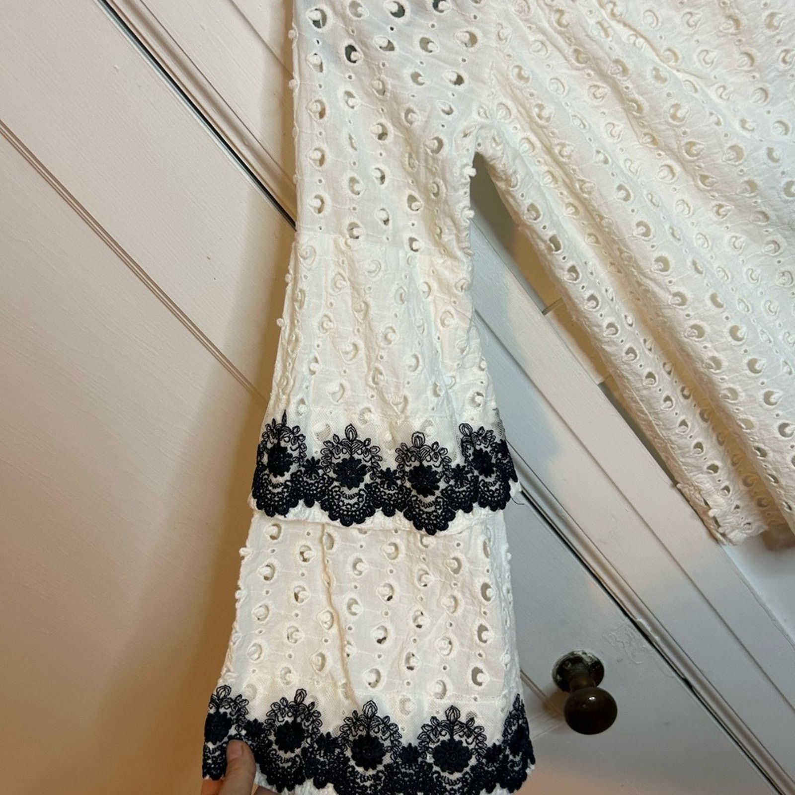 Bailey 44 Bailey44 White Eyelet Off Shoulder Phlox Bell Sleeve Blouse Size S / US 4 / IT 40 - 4 Thumbnail