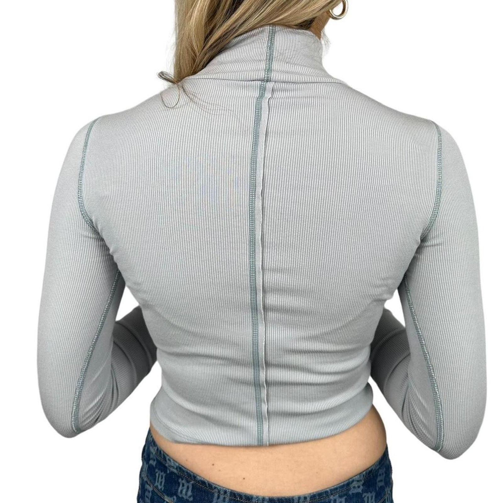 Aritzia Wilfred Compression longs leeve cropped top Size M / US 6-8 / IT 42-44 - 3 Thumbnail