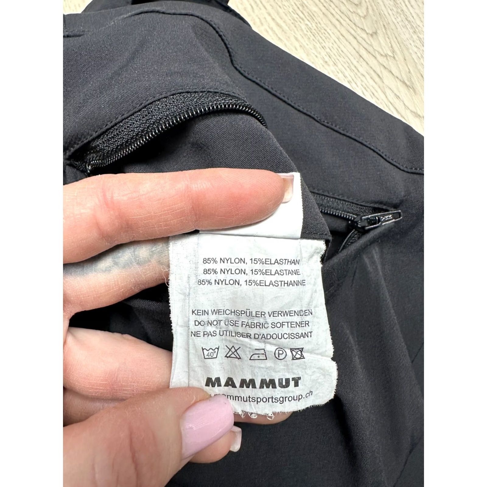 Mammut Mammut Mens Outdoor Trekking Pants Size 52 (36) Black Polyester Logo Regular Inseam 34in Waist 36in 83 cm 111 cm Size US 36 / EU 52 - 5 Thumbnail
