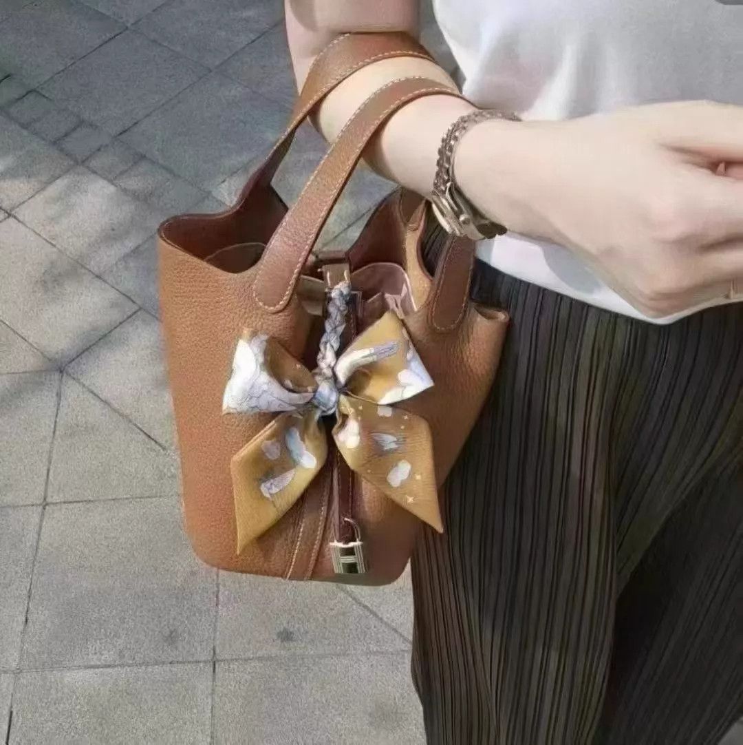 Hermes Hermès Picotin 18 Taupe New Y Stamp Dust Bag Key T537 Size ONE SIZE - 2 Thumbnail