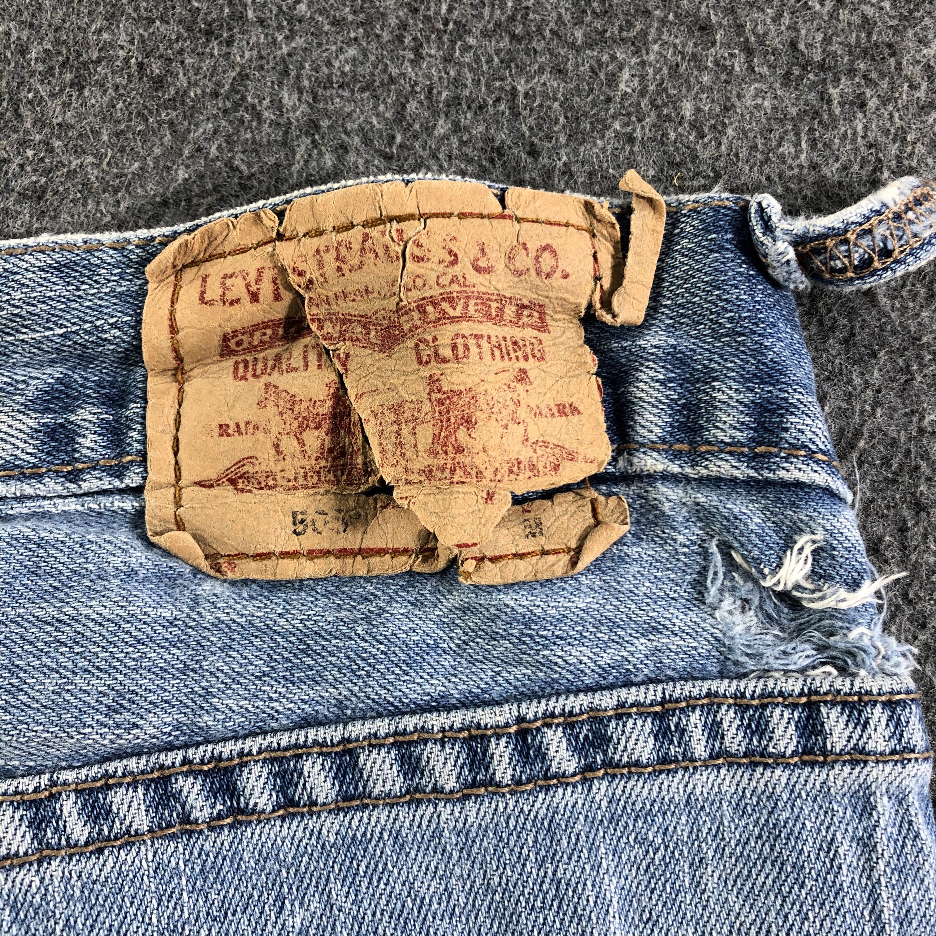 Levi's Vintage 90s Blue Wash Levis 505 Jeans-J3147 Size US 37 - 5 Thumbnail