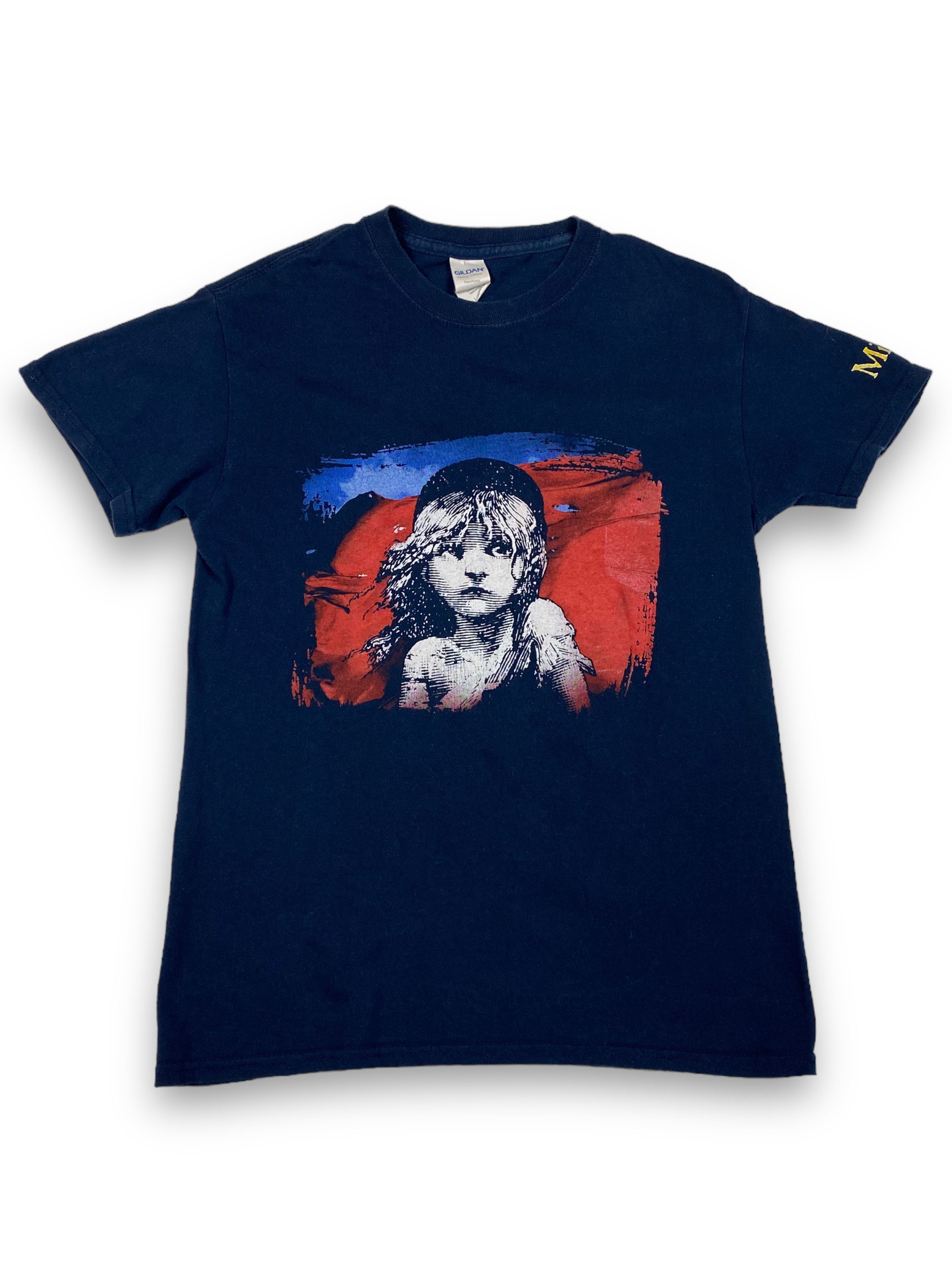 Other Vintage LES MISERABLES Navy Graphic T-Shirt M755 Size US S / EU 44-46 / 1 - 1 Thumbnail