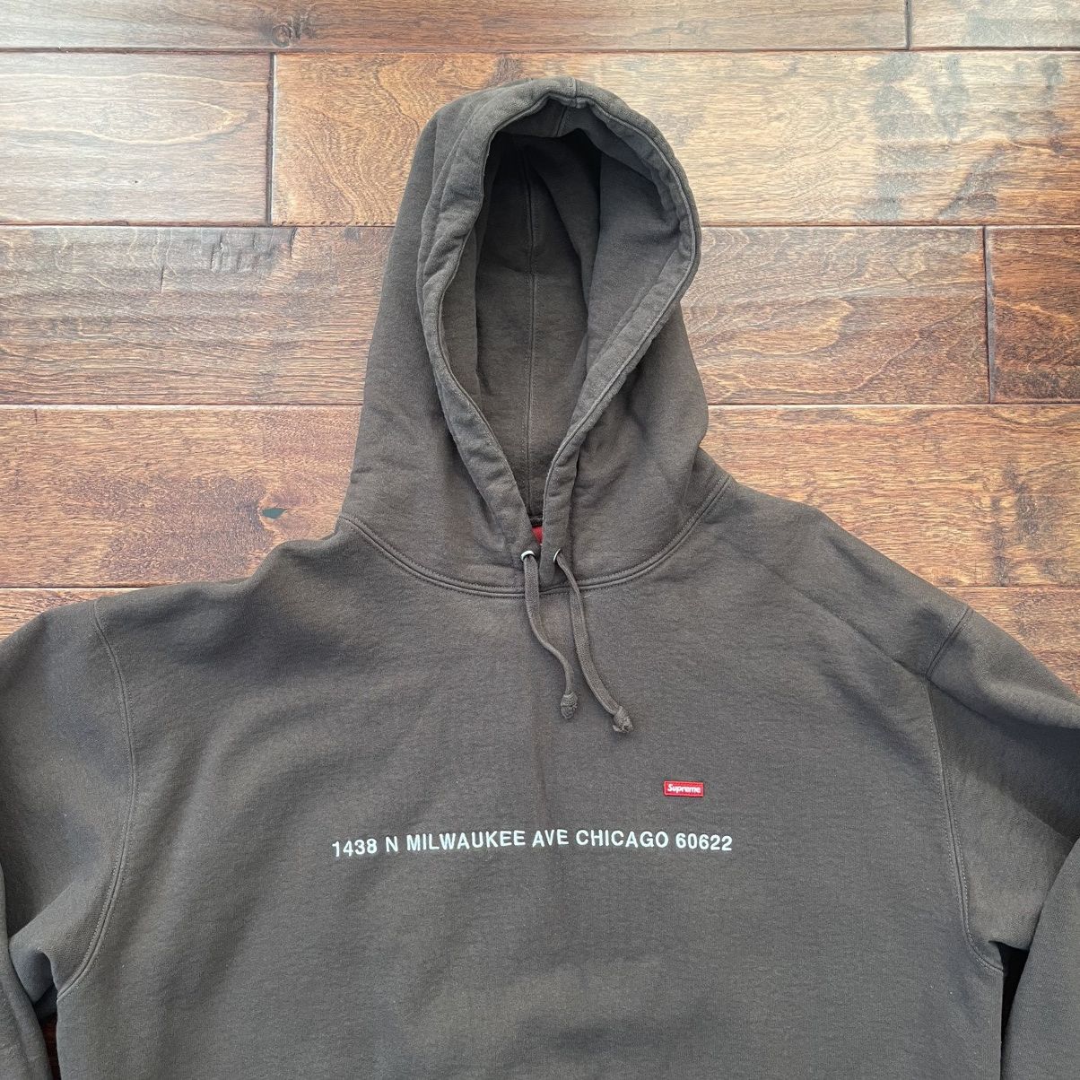 Supreme Small Box Logo Chicago Exclusive Hoodie Size US L / EU 52-54 / 3 - 2 Thumbnail