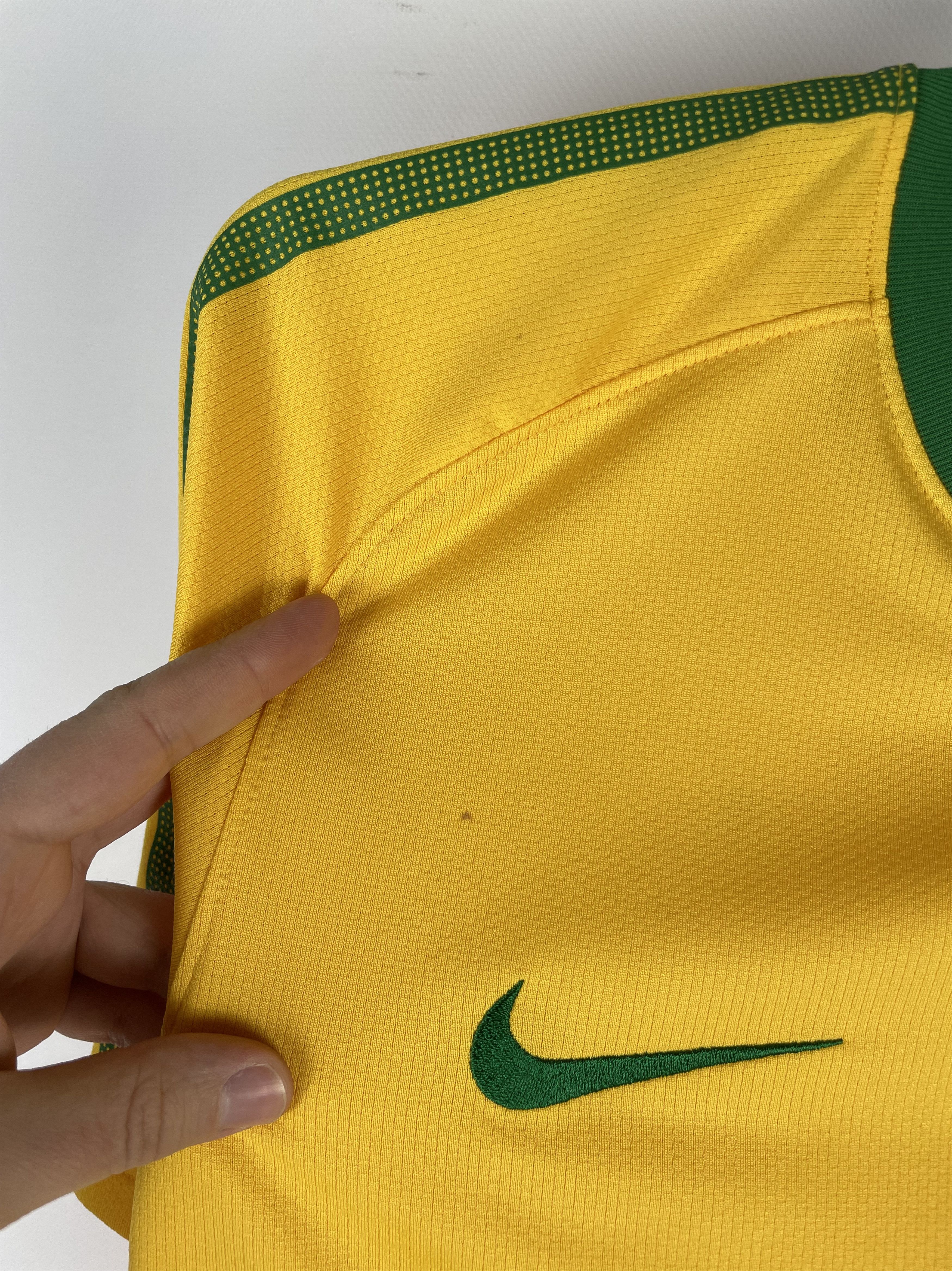 Nike Vintage Brazil Nike Soccer Jersey Size US M / EU 48-50 / 2 - 5 Thumbnail