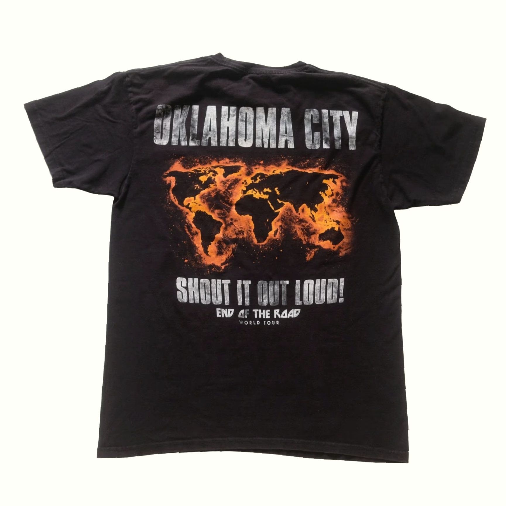 Vintage VINTAGE KISS T-Shirt Men M Black Graphic Print OKLAHOMA CITY END OF THE ROAD FLAME TOUR — Size US M / EU 48-50 / 2 - 3 Thumbnail