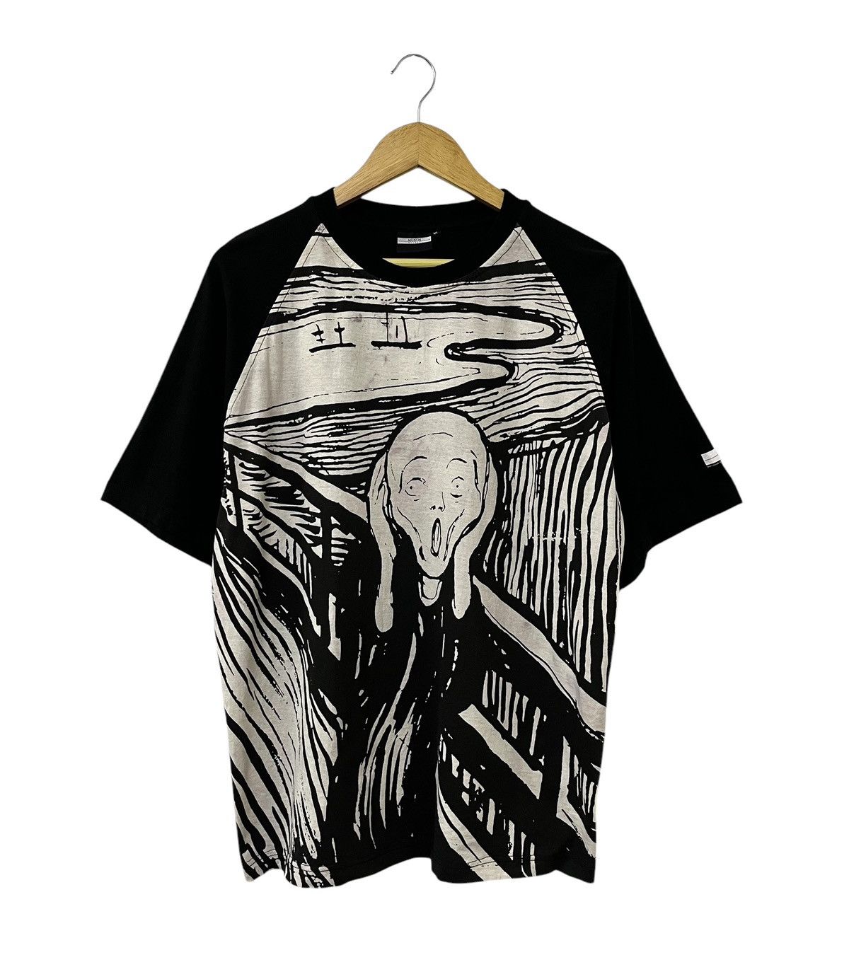 Vintage VINTAGE EDVARD MUNCH THE SCREAM MUSEUM AOP ART TSHIRT Size US XL / EU 56 / 4 - 1 Thumbnail