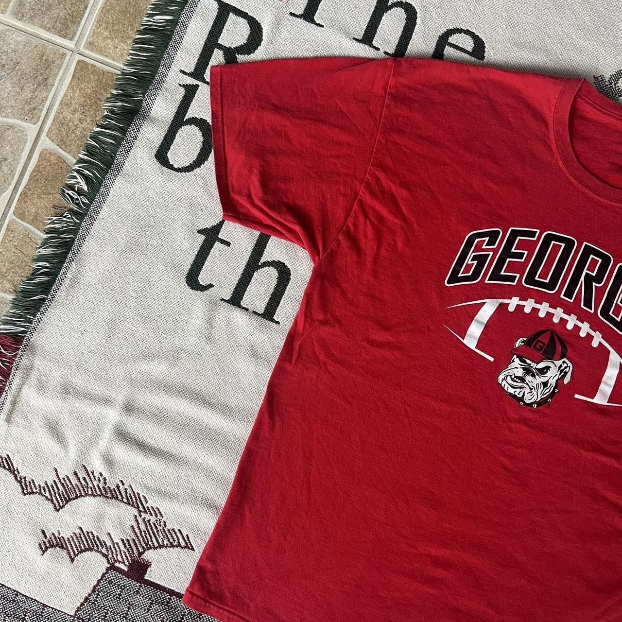 Vintage Crazy Vintage Y2K/2000s University of Georgia Bulldogs Football Essential Red Graphic Shirt! Size US XXL / EU 58 / 5 - 2 Thumbnail