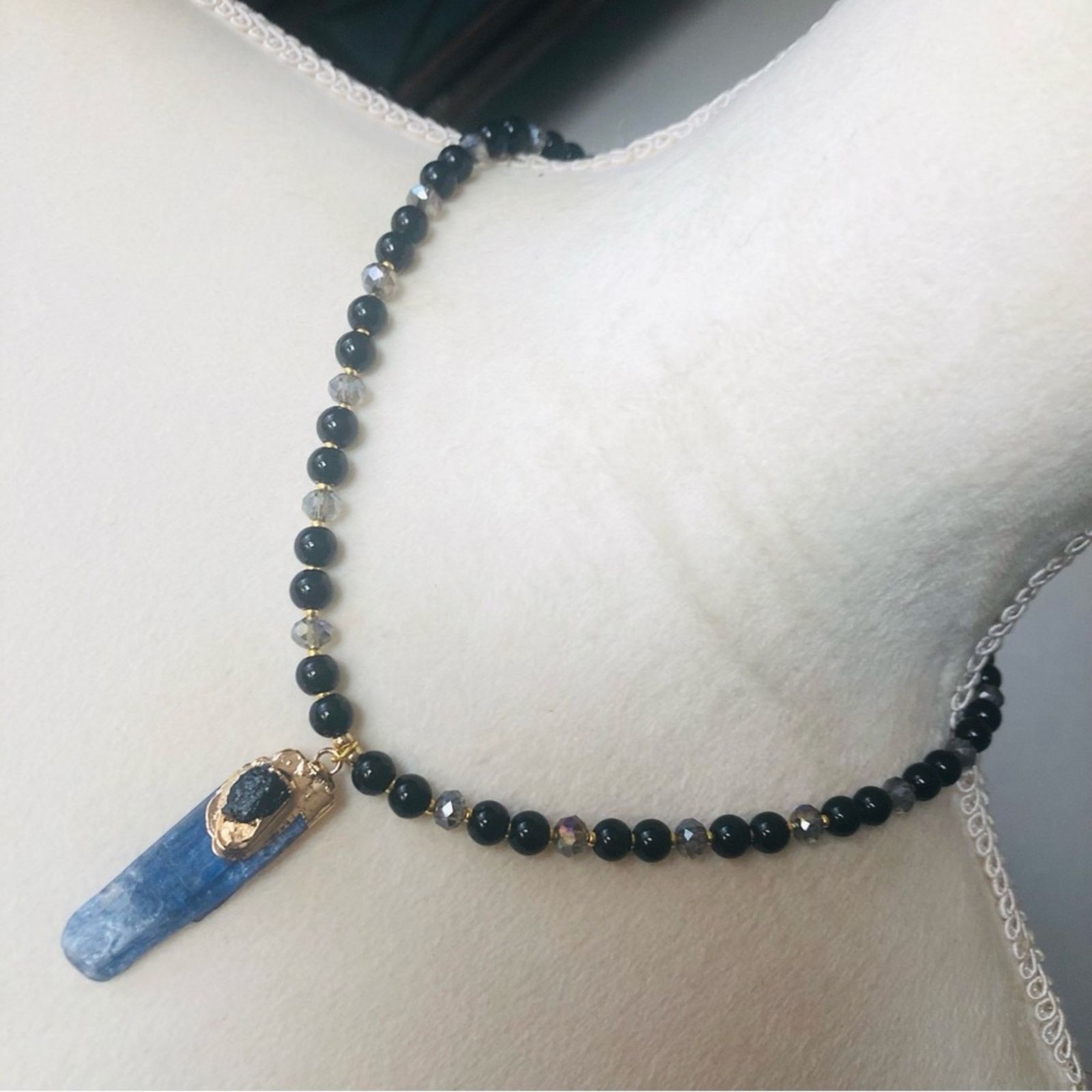 Handmade Handcrafted repurpose kyanite and black onyx Pearl necklace Size ONE SIZE - 1 Thumbnail