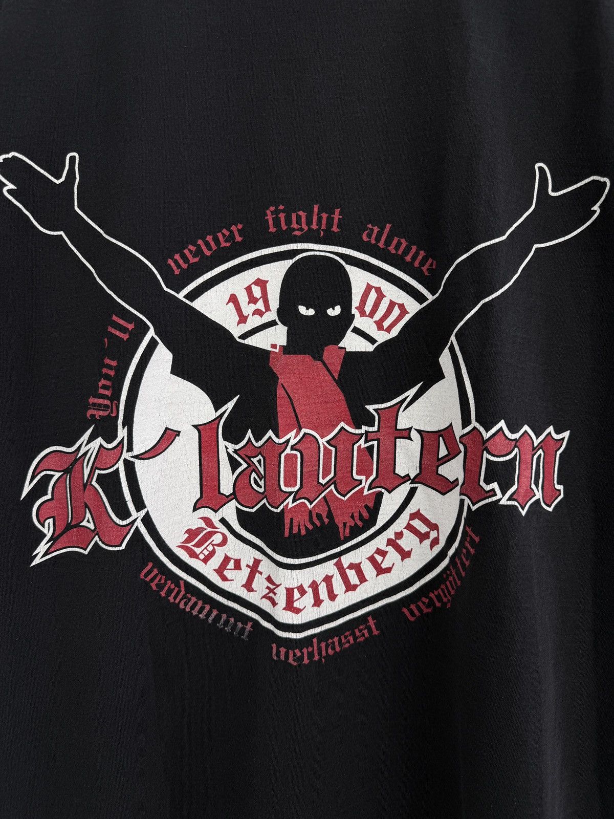 Fruit Of The Loom 🇩🇪👹 Vintage Y2K Kaiserslautern Westkurve Ultras T-Shirt Rare Size US L / EU 52-54 / 3 - 9 Thumbnail