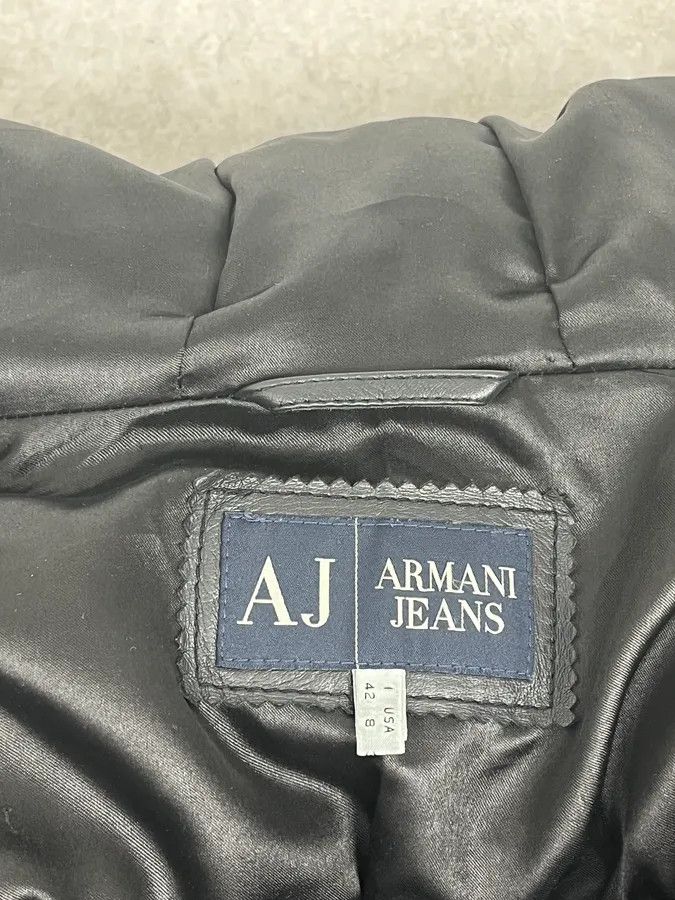 Armani 2000s Armani Black Puffer Leather Jacket Size XS / US 0-2 / IT 36-38 - 9 Thumbnail