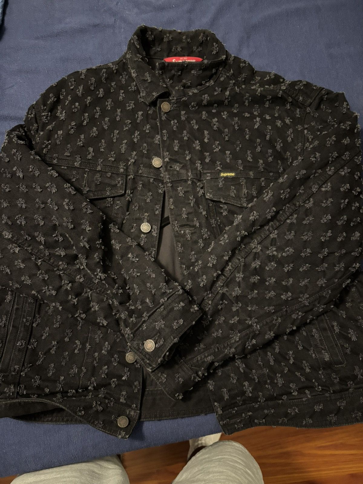Supreme Supreme denim hole punch trucker jacket Size US L / EU 52-54 / 3 - 1 Thumbnail