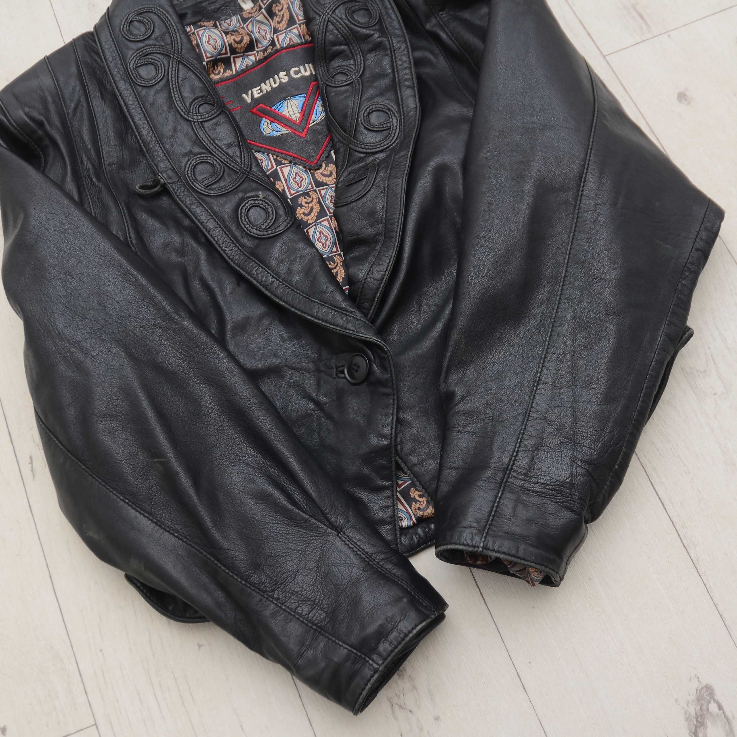 Japanese Brand Vintage Cropped Y2k VENUS CUIR Sheepskin Leather Jacket Boho Size S / US 4 / IT 40 - 8 Thumbnail