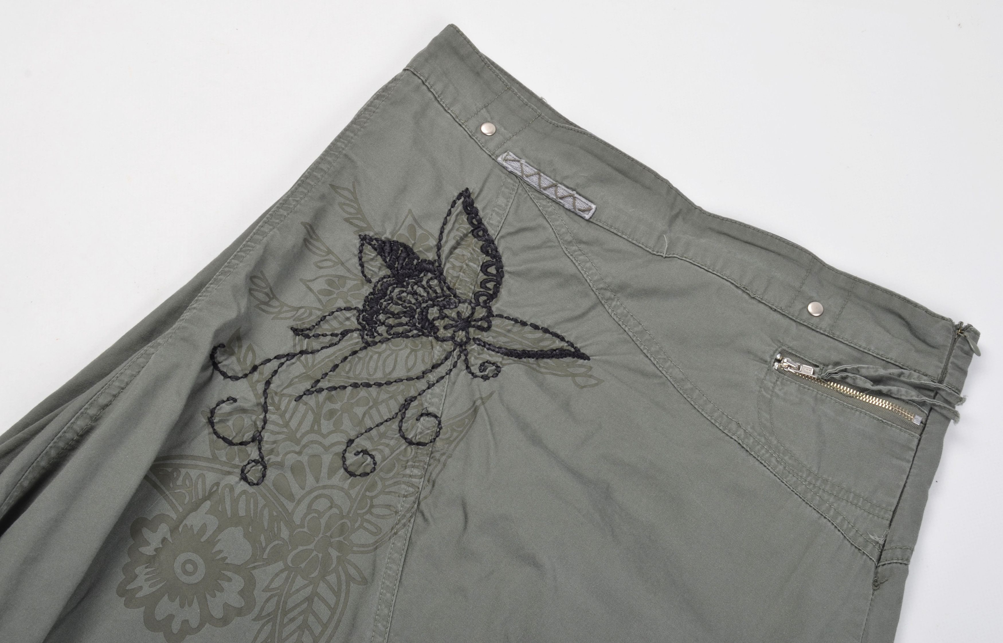 Vintage Vintage Chilli Peppers Y2K Grunge Asymmetrical Khaki Skirt Size 30" / US 8 / IT 44 - 5 Thumbnail