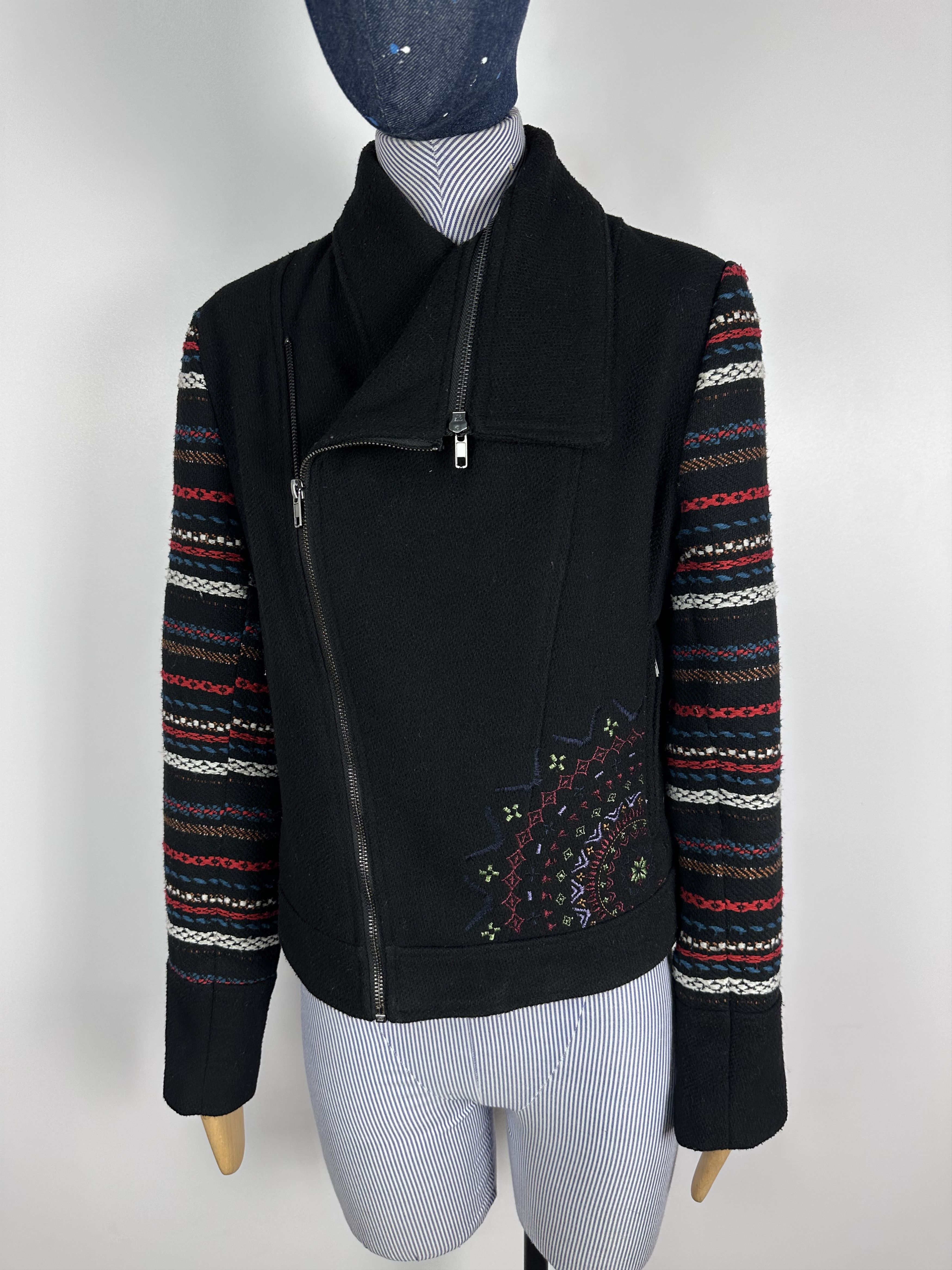 Desigual Desigual Coat Women’s Black Short Line Geometric Zip Size 36 Size XS / US 0-2 / IT 36-38 - 1 Thumbnail