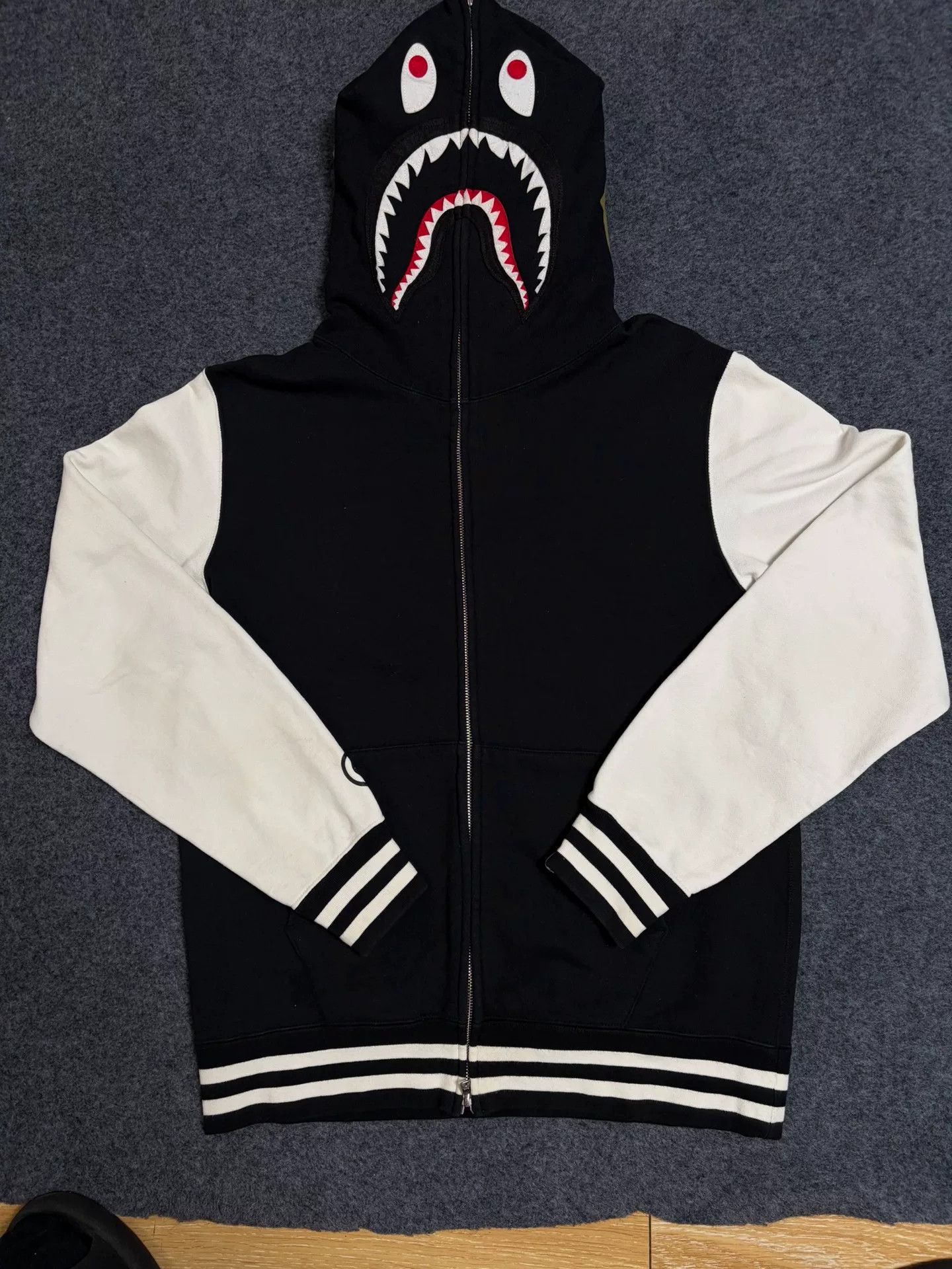 Bape Bape Black-white Shark Sweatshirt Size US XL / EU 56 / 4 - 1 Thumbnail