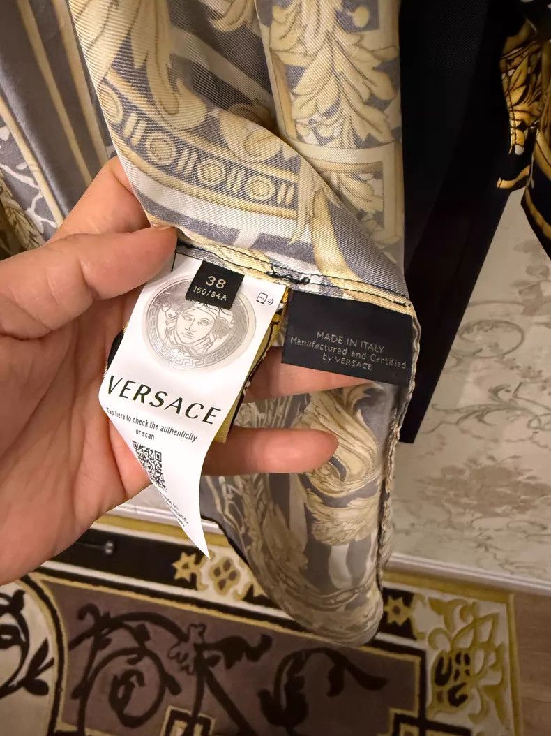 Versace Versace Baroque print pajama style shirt dress Size S / US 4 / IT 40 - 6 Thumbnail