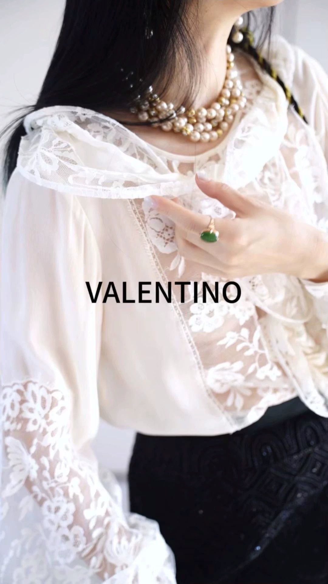 Oscar De La Renta Oscar de la Renta Vintage White Silk Lace 3D Twisted Shirt Size M / US 6-8 / IT 42-44 - 1 Thumbnail