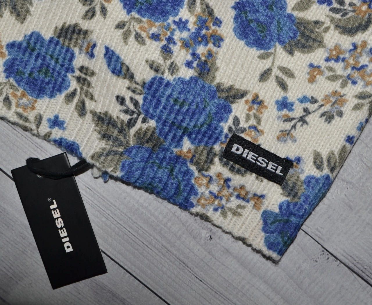 Diesel New Diesel Women’s Hat Knit Floral Blue Size OS Size ONE SIZE - 2 Thumbnail
