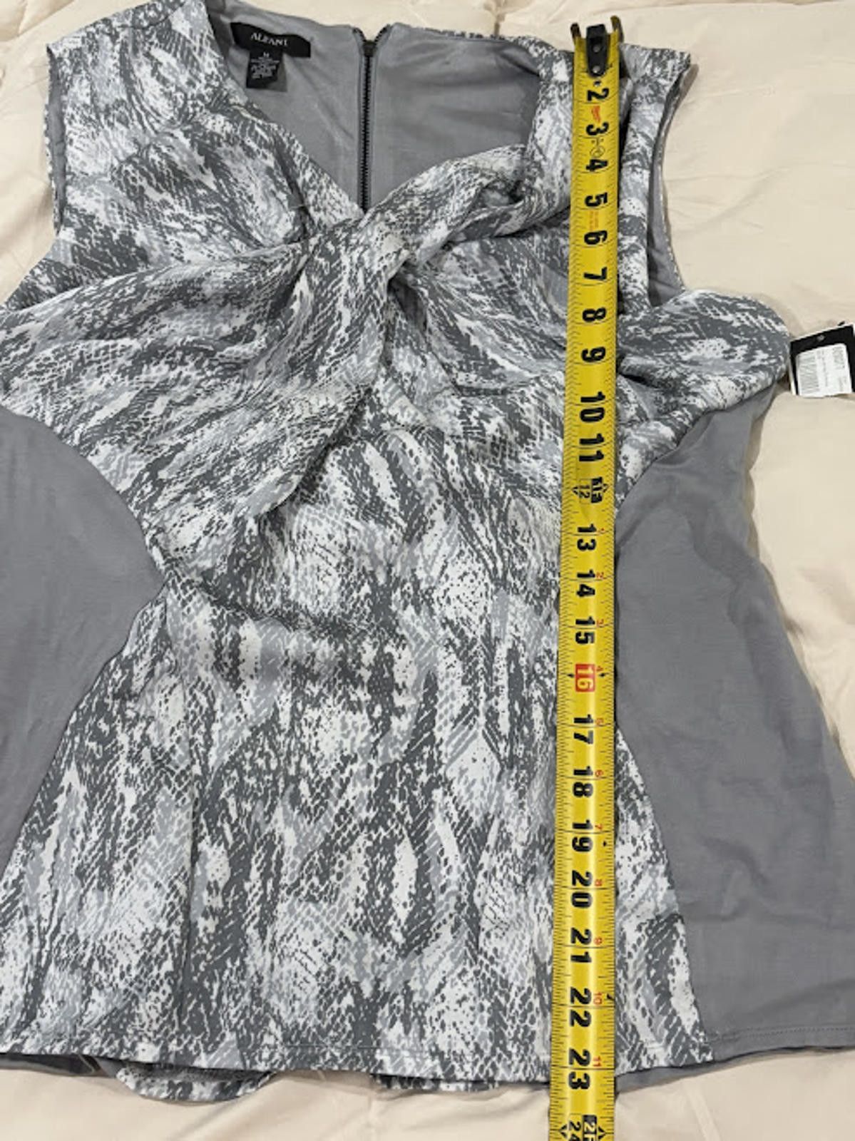 Alfani 16. Alfani Women's Sleeveless Top w/ Gray Snake Print Design Size M / US 6-8 / IT 42-44 - 5 Thumbnail