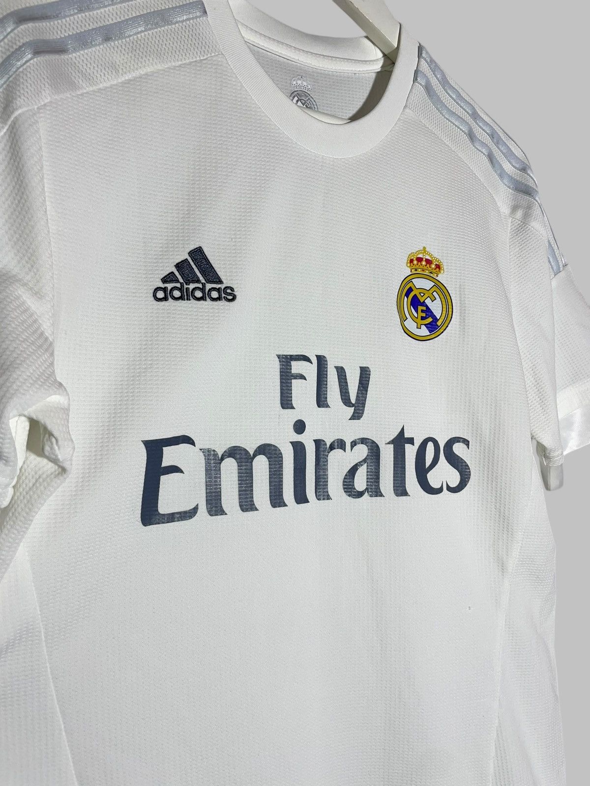 Adidas Real Madrid Adidas 2015/16 Home Football Shirt Size US M / EU 48-50 / 2 - 7 Thumbnail