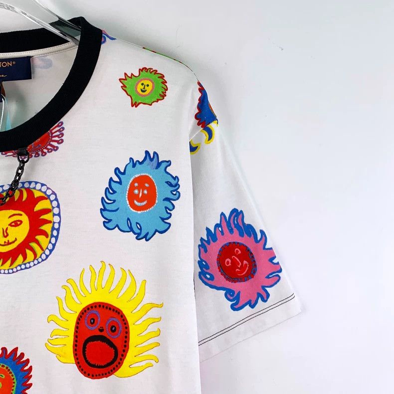 Louis Vuitton Louis Vuitton 23 White Sun Cartoon Print Crew Neck Short S Size S / US 4 / IT 40 - 3 Thumbnail