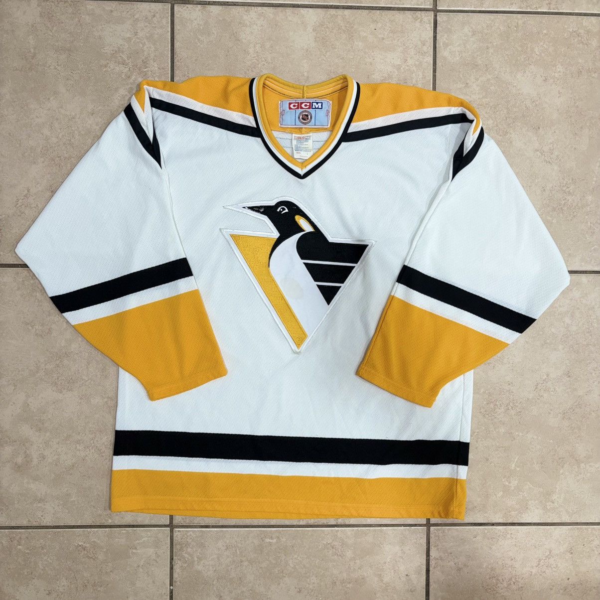 NHL Vintage CCM Pittsburgh Penguins Robo Penguin NHL Jersey Size US L / EU 52-54 / 3 - 2 Thumbnail