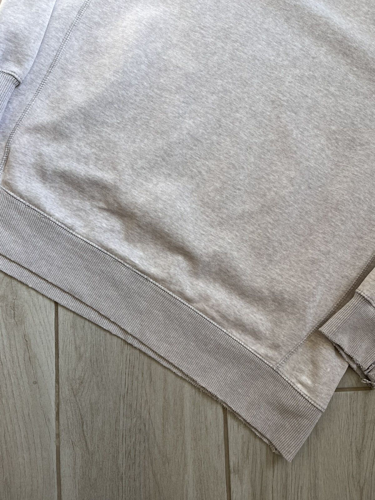 Nike × Vintage Vintage 00s Nike Sweatshirt Beige Distressed Minimalistic Size US L / EU 52-54 / 3 - 13 Thumbnail