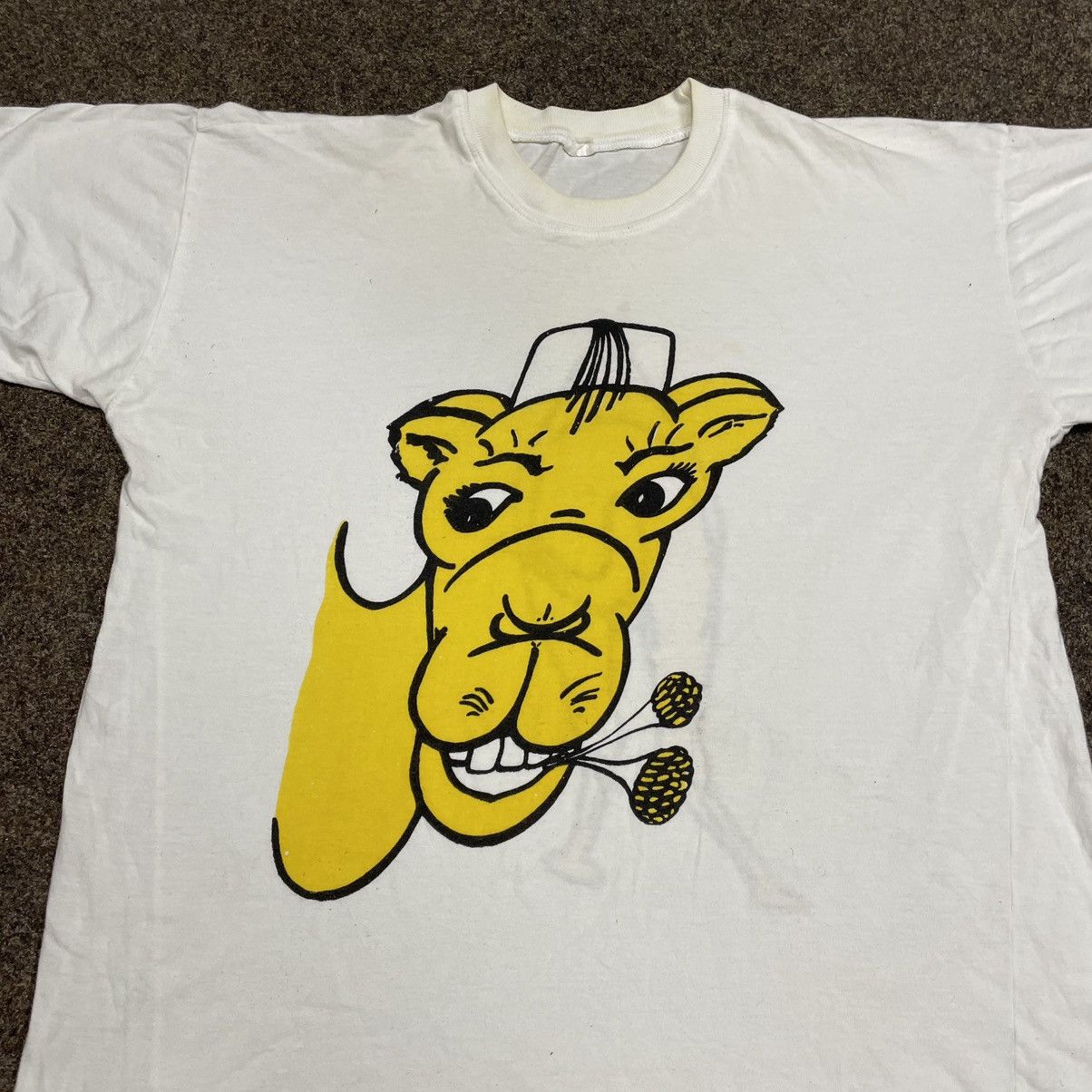 Vintage Vintage Y2K Graphic Tee Funny Cartoon Camel Print Cream L Size US L / EU 52-54 / 3 - 4 Thumbnail
