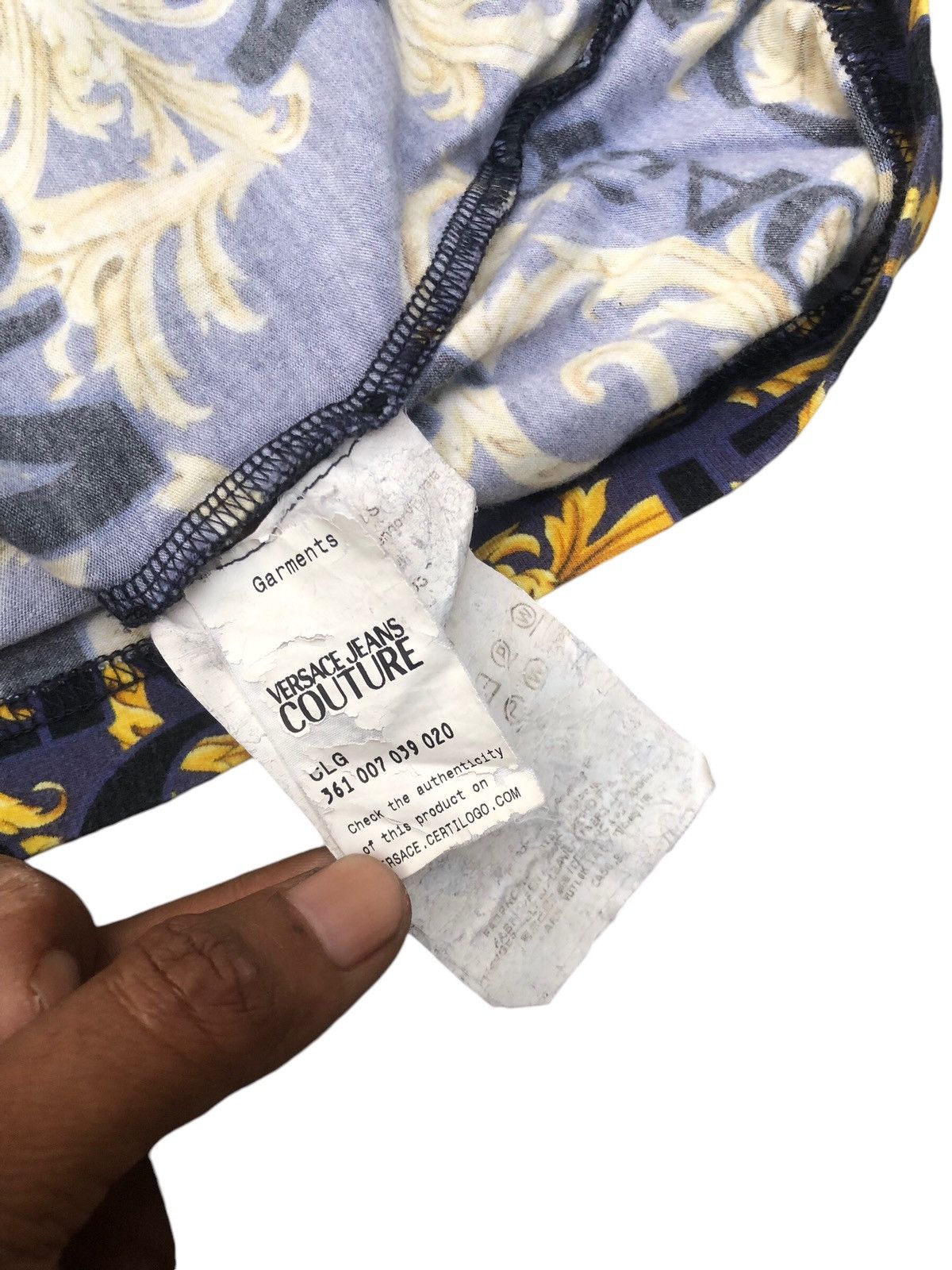 Versace Auth VERSACE JEANS COUTURE All-Over Print Medusa T-Shirt Size US M / EU 48-50 / 2 - 9 Thumbnail