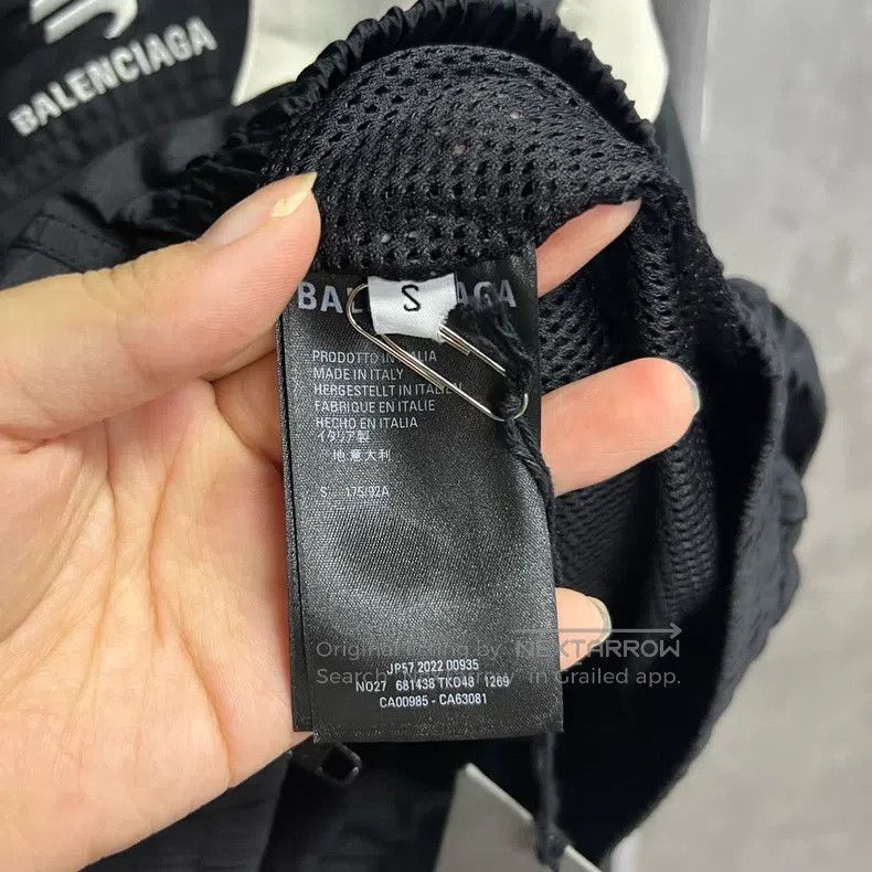 Balenciaga Balenciaga Black Logo letter printing long sleeve zipper Size US S / EU 44-46 / 1 - 2 Thumbnail