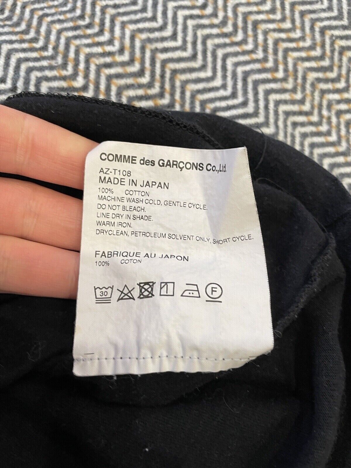 Comme des Garcons PLAY Comme Des Garcons Play Black Men T-Shirt Damage Size US L / EU 52-54 / 3 - 10 Thumbnail